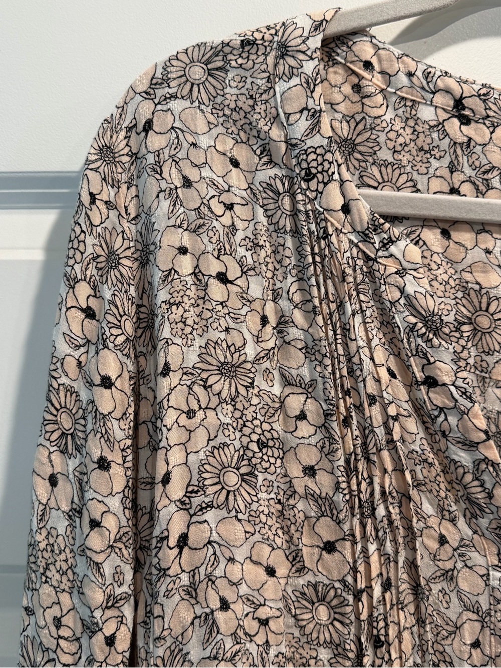 Jane and Delancey Floral Top in Blush and Black